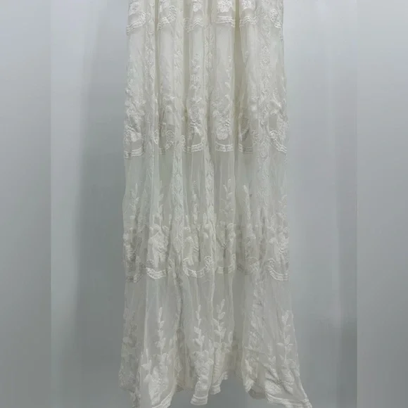 Cream Off-Shoulder Sleeveless Wedding Gown - Picture 3 of 7